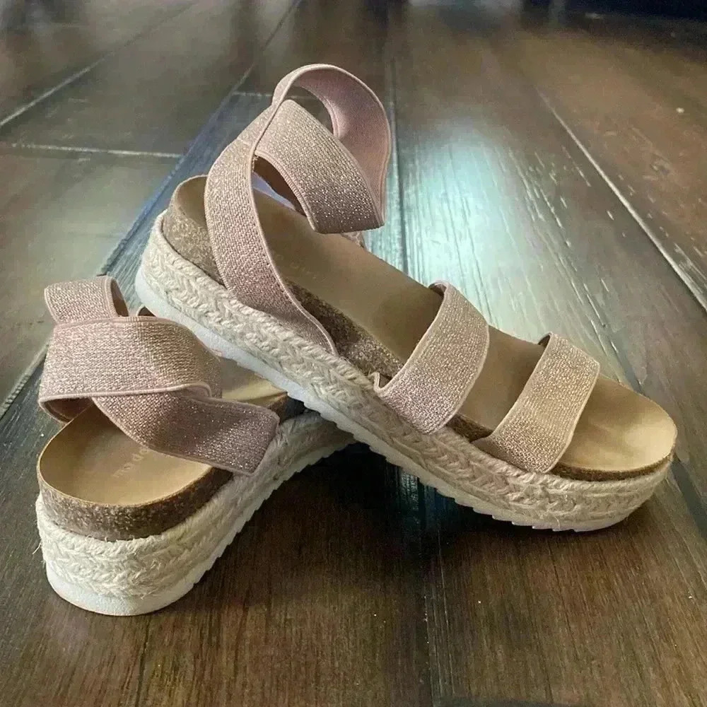 Madden Girl big girl Platform Wedge Sandal size 3